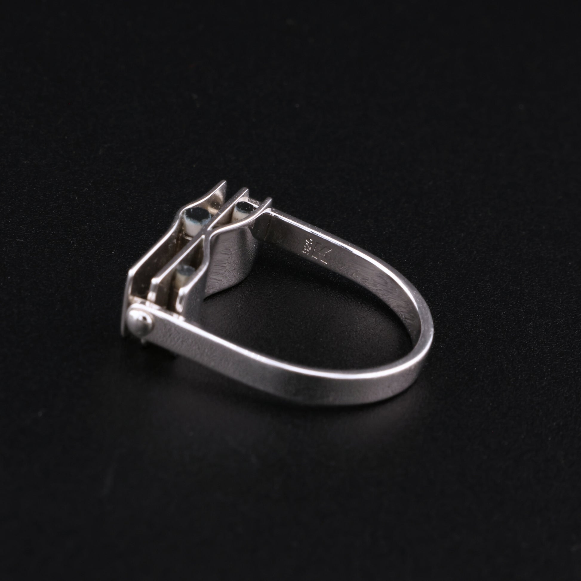 Zephyr Ring — Flow